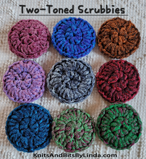 Two-tone round scrubbies